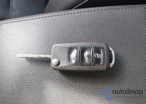 2014 Volkswagen Jetta 1.8T Se from USA, damaged, VIN 3VWD17AJ0EM210811